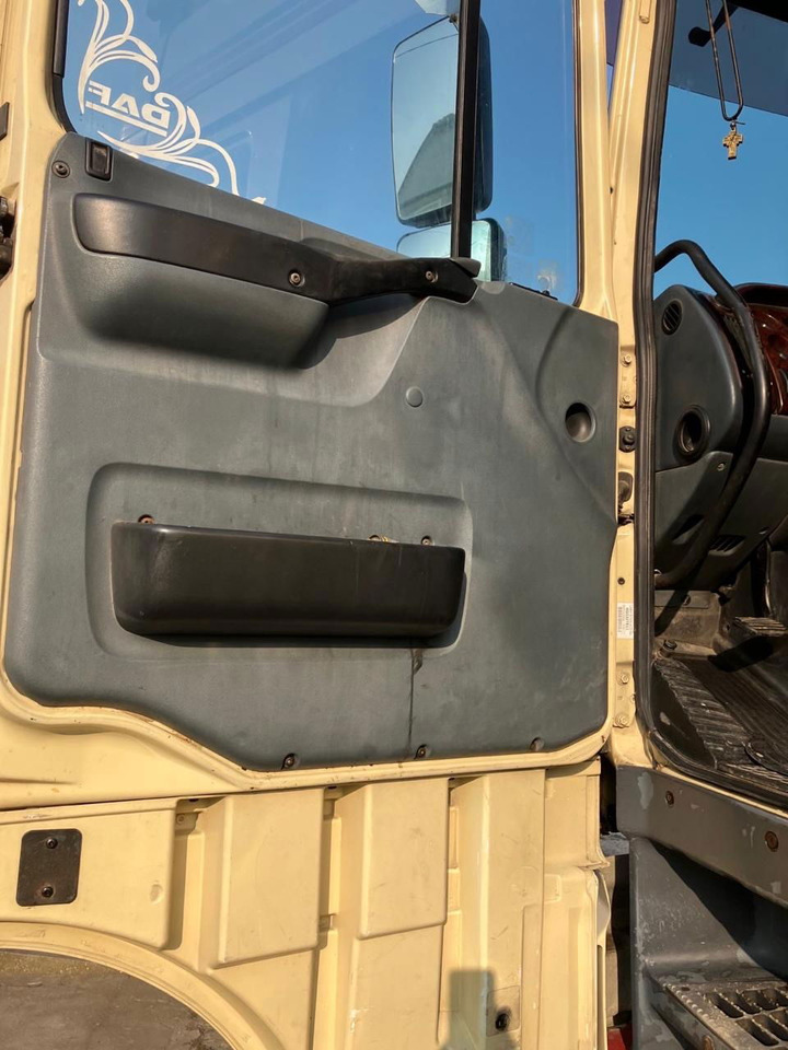 DAF XF 95 430 Platform - Камион со платформа: слика 4 DAF XF 95 430 Platform - Камион со платформа: слика 4