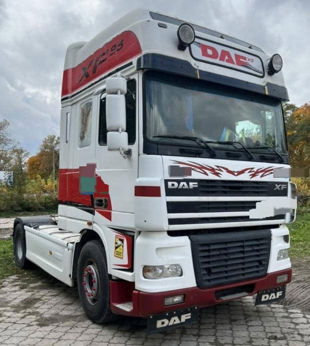 DAF XF 95 Tractor unit - Камион влекач: слика 3 DAF XF 95 Tractor unit - Камион влекач: слика 3