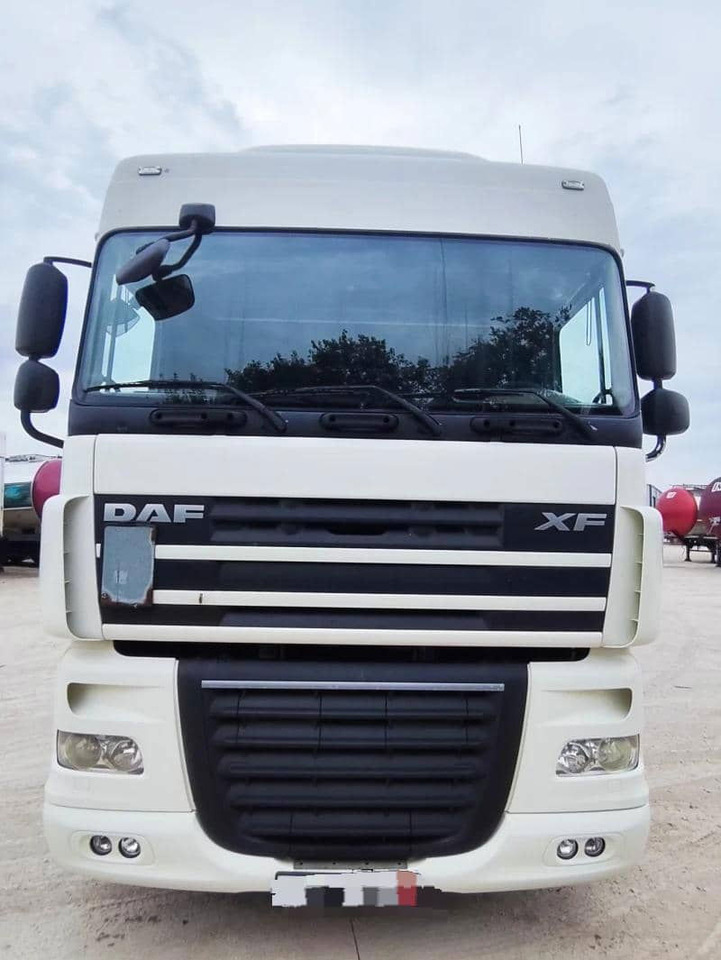 DAF XF105 Tractor unit - Камион влекач: слика 1 DAF XF105 Tractor unit - Камион влекач: слика 1