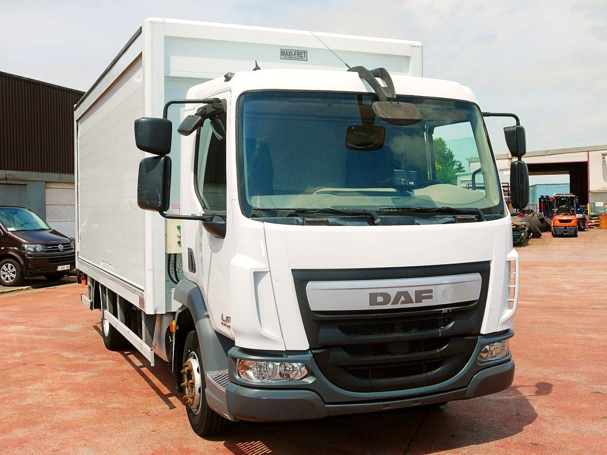 DAF LF 180 12 GETRANKENWAGEN LBW LUFT - Камион за пијалоци: слика 1 DAF LF 180 12 GETRANKENWAGEN LBW LUFT - Камион за пијалоци: слика 1