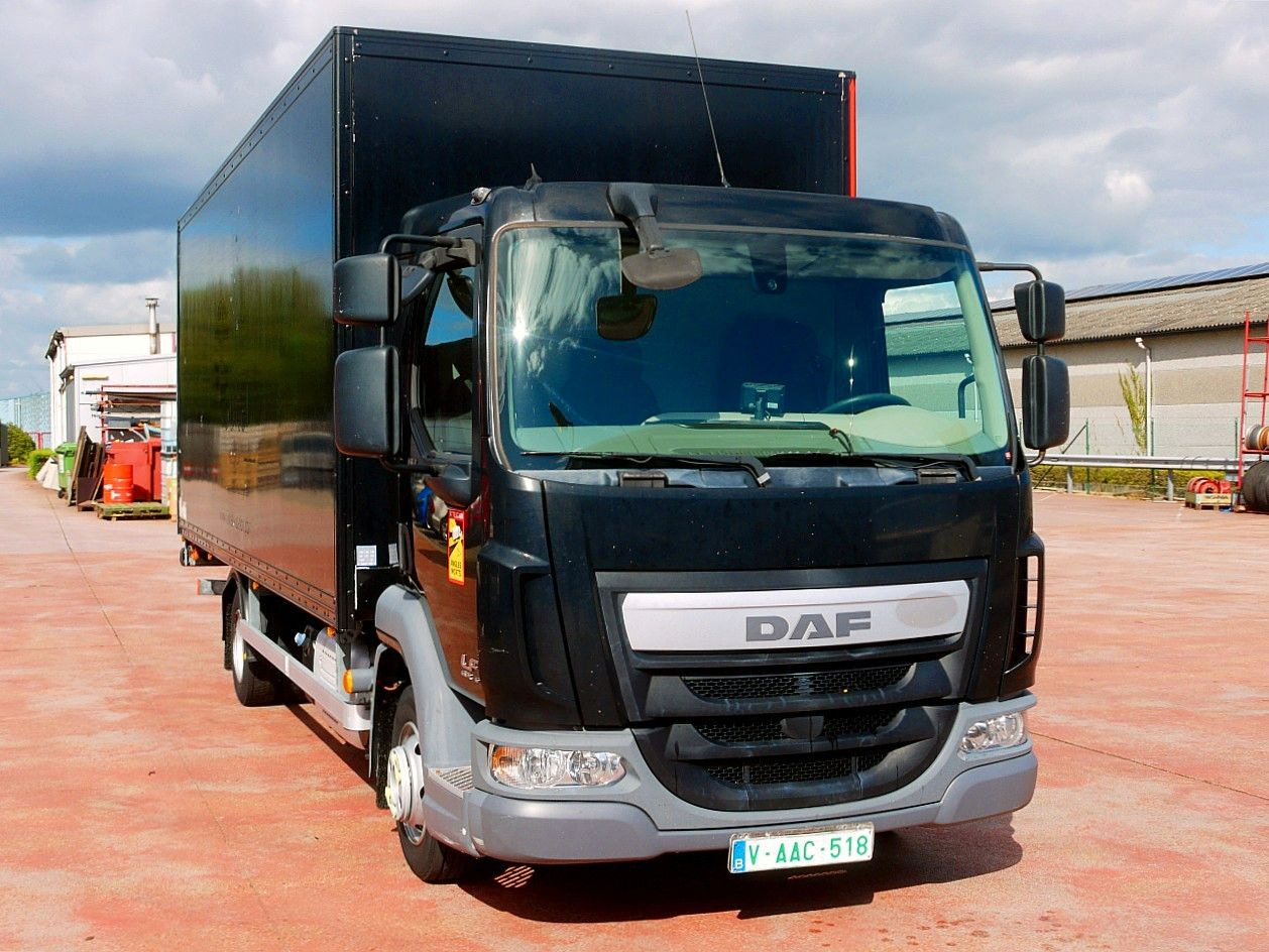 DAF LF FA 180 MEUBEL KOFFER LBW LUFT FEDERUNG AIRCO - Камион сандучар: слика 1 DAF LF FA 180 MEUBEL KOFFER LBW LUFT FEDERUNG AIRCO - Камион сандучар: слика 1