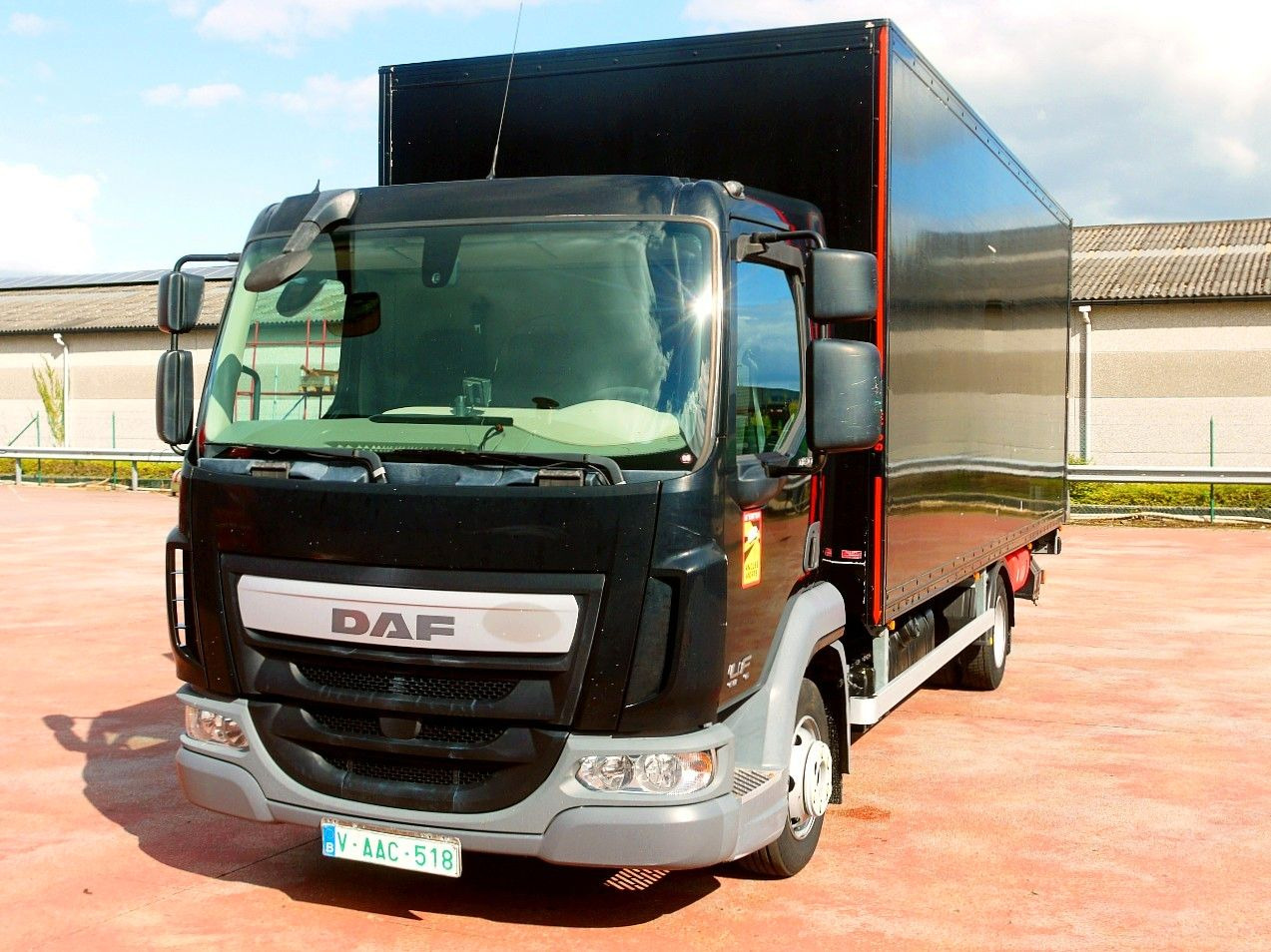 DAF LF FA 180 MEUBEL KOFFER LBW LUFT FEDERUNG AIRCO - Камион сандучар: слика 5 DAF LF FA 180 MEUBEL KOFFER LBW LUFT FEDERUNG AIRCO - Камион сандучар: слика 5