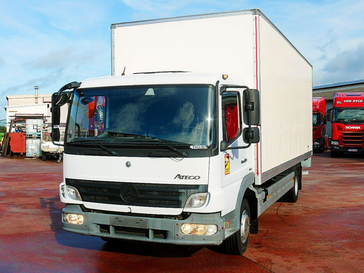 Mercedes-Benz 1018 ATEGO MEUBEL KOFFER A/C LBW LUFT 112tkm - Камион сандучар: слика 5 Mercedes-Benz 1018 ATEGO MEUBEL KOFFER A/C LBW LUFT 112tkm - Камион сандучар: слика 5