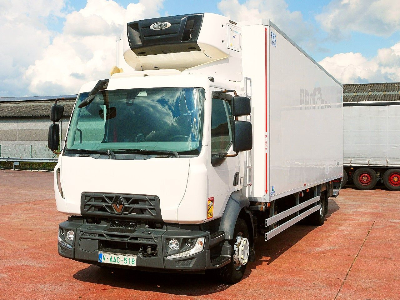 Renault D 16 250 KUHLKOFER CARRIER SUPRA 850 / KLIMA A/C - Камион ладилник: слика 5 Renault D 16 250 KUHLKOFER CARRIER SUPRA 850 / KLIMA A/C - Камион ладилник: слика 5