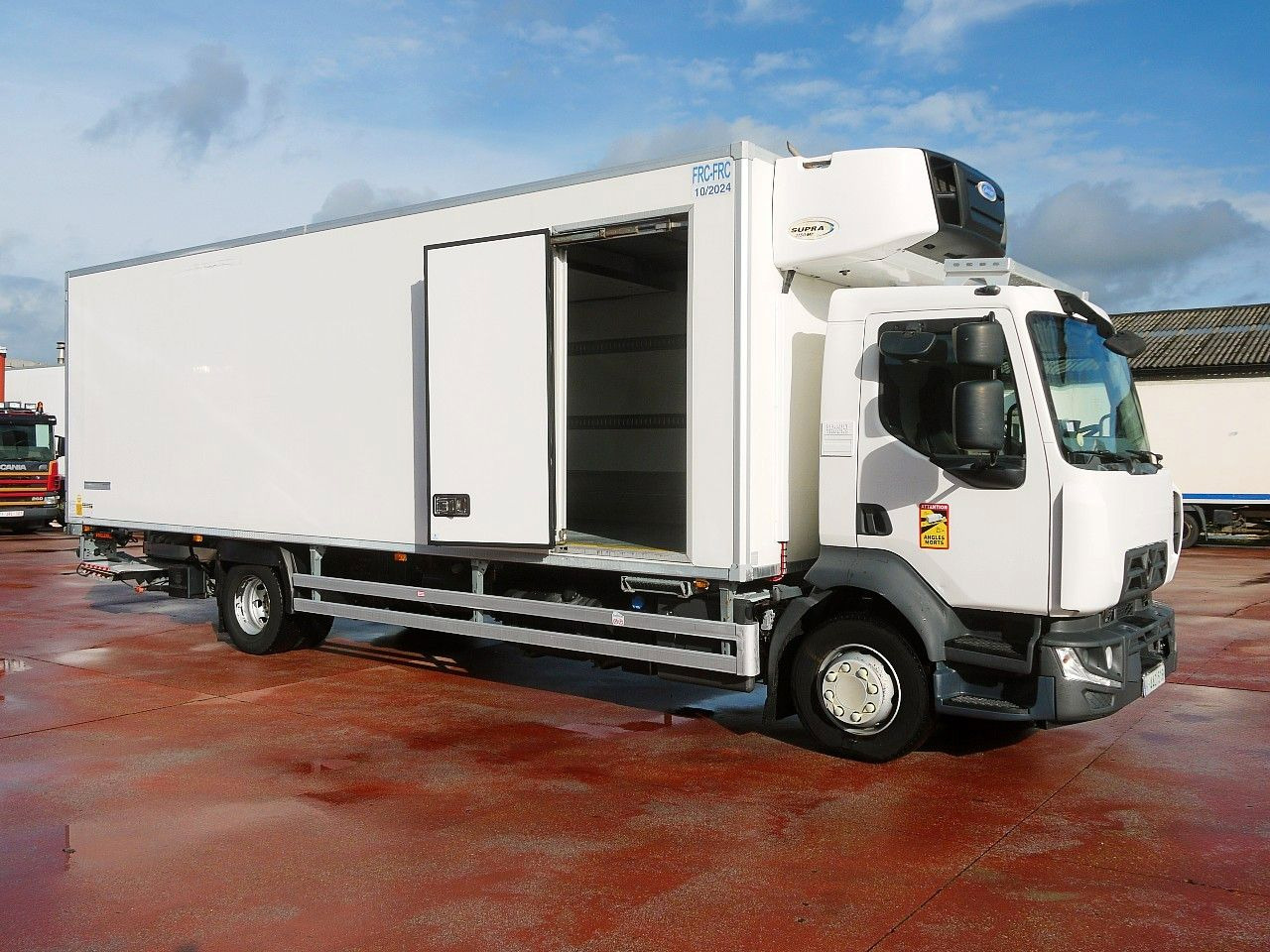 Renault D 16.250 KUHLKOFFER CARRIER SUPRA 1150MT A/C - Камион ладилник: слика 3 Renault D 16.250 KUHLKOFFER CARRIER SUPRA 1150MT A/C - Камион ладилник: слика 3