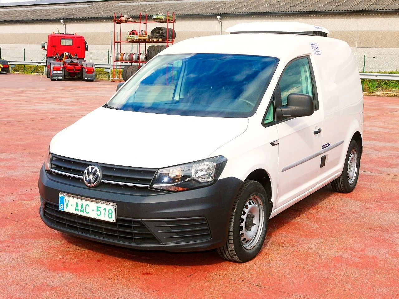 Volkswagen CADDY 2.0 KONVEKTA -2c A/C €6 - Комбе ладилник: слика 5 Volkswagen CADDY 2.0 KONVEKTA -2c A/C €6 - Комбе ладилник: слика 5
