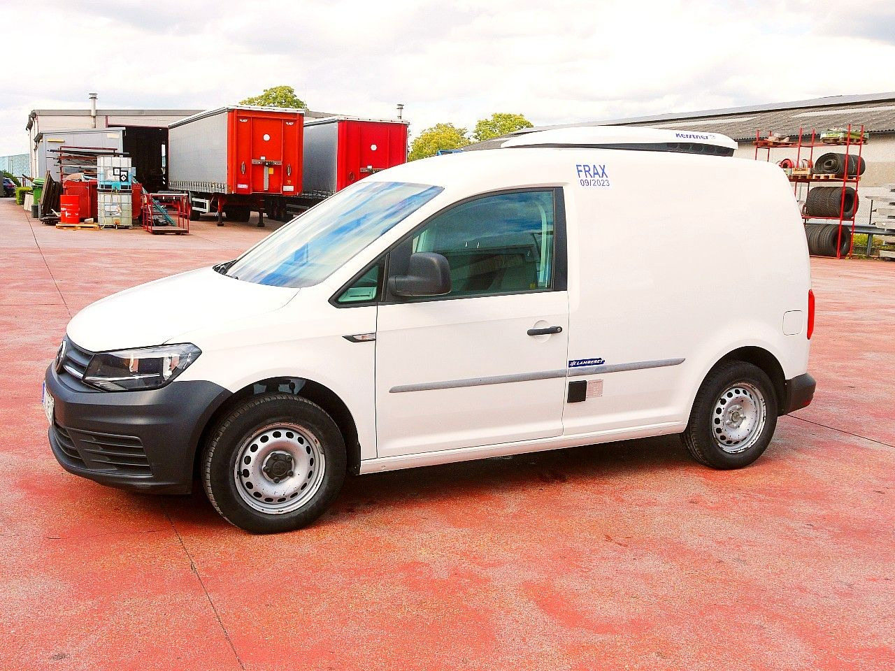 Volkswagen CADDY 2.0 KONVEKTA -2c A/C €6 - Комбе ладилник: слика 4 Volkswagen CADDY 2.0 KONVEKTA -2c A/C €6 - Комбе ладилник: слика 4