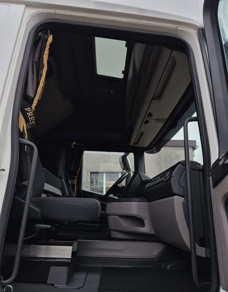 Камион влекач Scania R500: слика 18