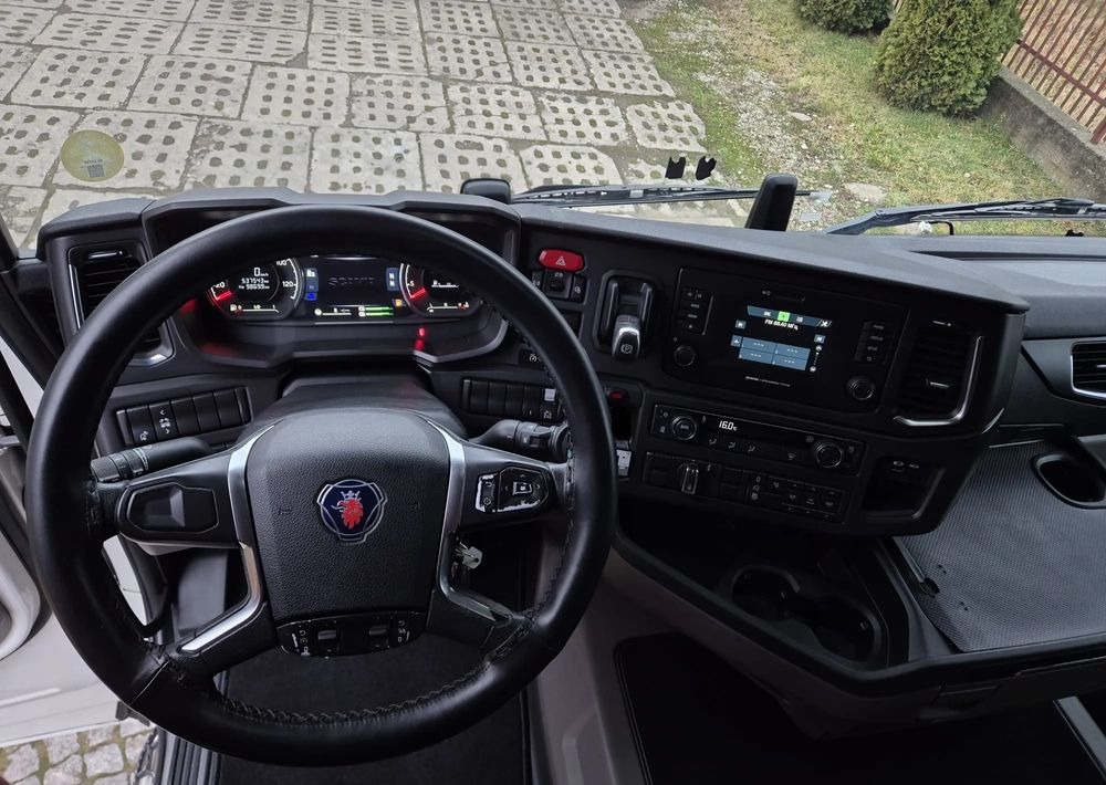 Камион влекач Scania R500: слика 19