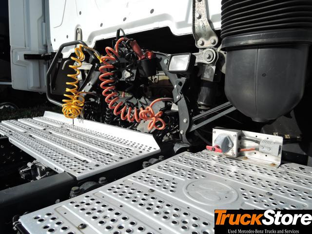 Mercedes-Benz Actros 1843 LS - Камион влекач: слика 2 Mercedes-Benz Actros 1843 LS - Камион влекач: слика 2