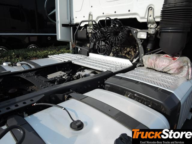 Mercedes-Benz Actros 1848 LS - Камион влекач: слика 2 Mercedes-Benz Actros 1848 LS - Камион влекач: слика 2