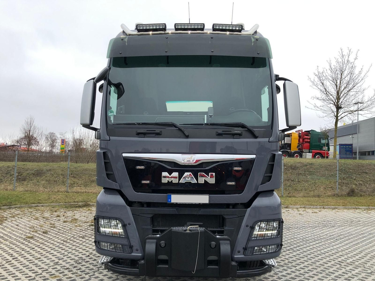 MAN TGX 41.640 8x4 Euro 6,Schwerlast 250t - Камион влекач: слика 3 MAN TGX 41.640 8x4 Euro 6,Schwerlast 250t - Камион влекач: слика 3