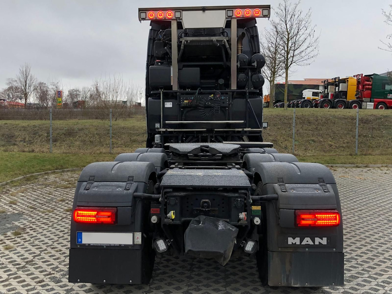 MAN TGX 41.640 8x4 Euro 6,Schwerlast 250t - Камион влекач: слика 4 MAN TGX 41.640 8x4 Euro 6,Schwerlast 250t - Камион влекач: слика 4