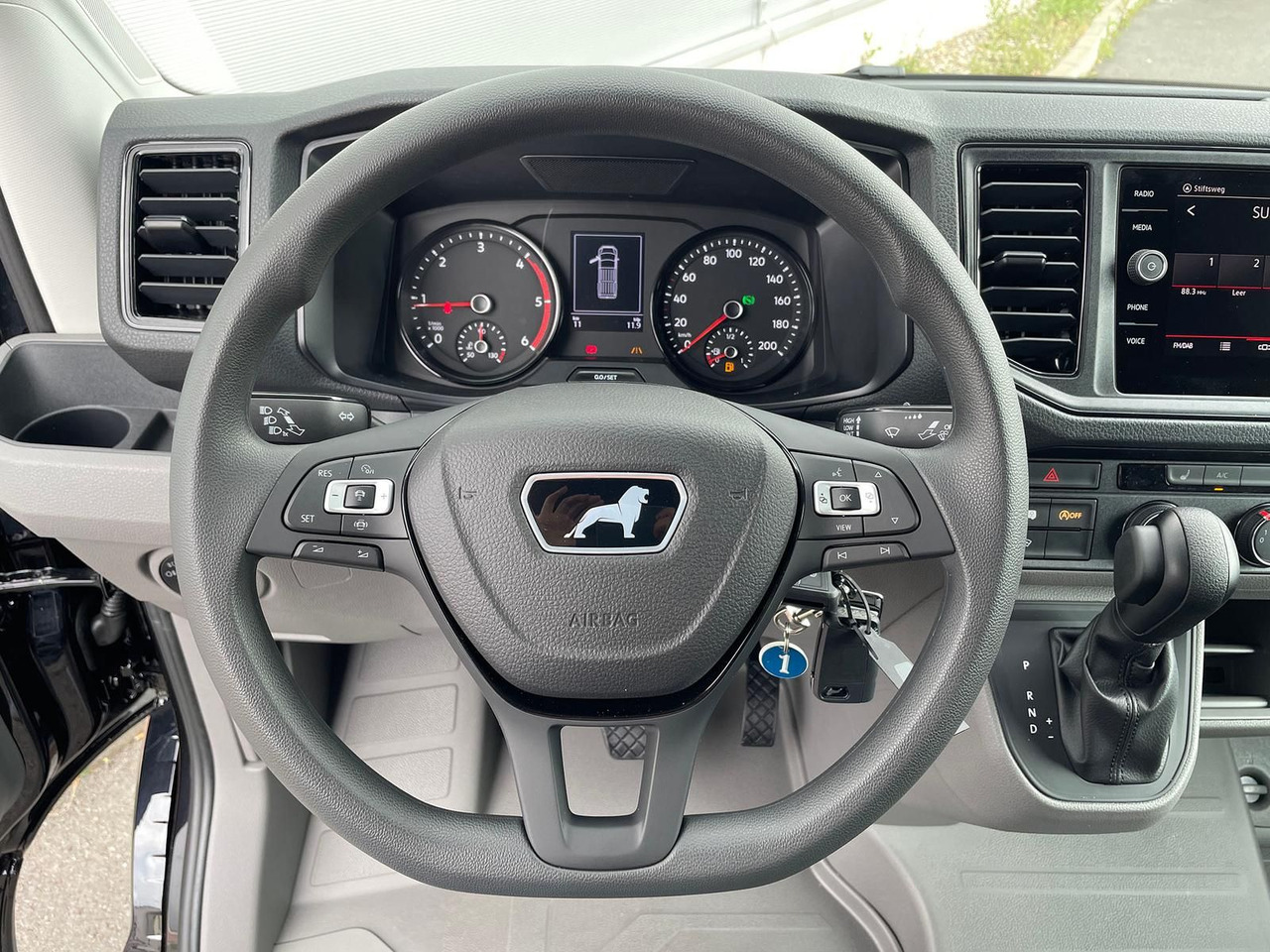 Товарно комбе, Комби со двојна кабина MAN TGE 3.160 L3H3 MIXTO RWD LED ACC RWD SHZ STANDH: слика 15 Товарно комбе, Комби со двојна кабина MAN TGE 3.160 L3H3 MIXTO RWD LED ACC RWD SHZ STANDH: слика 15