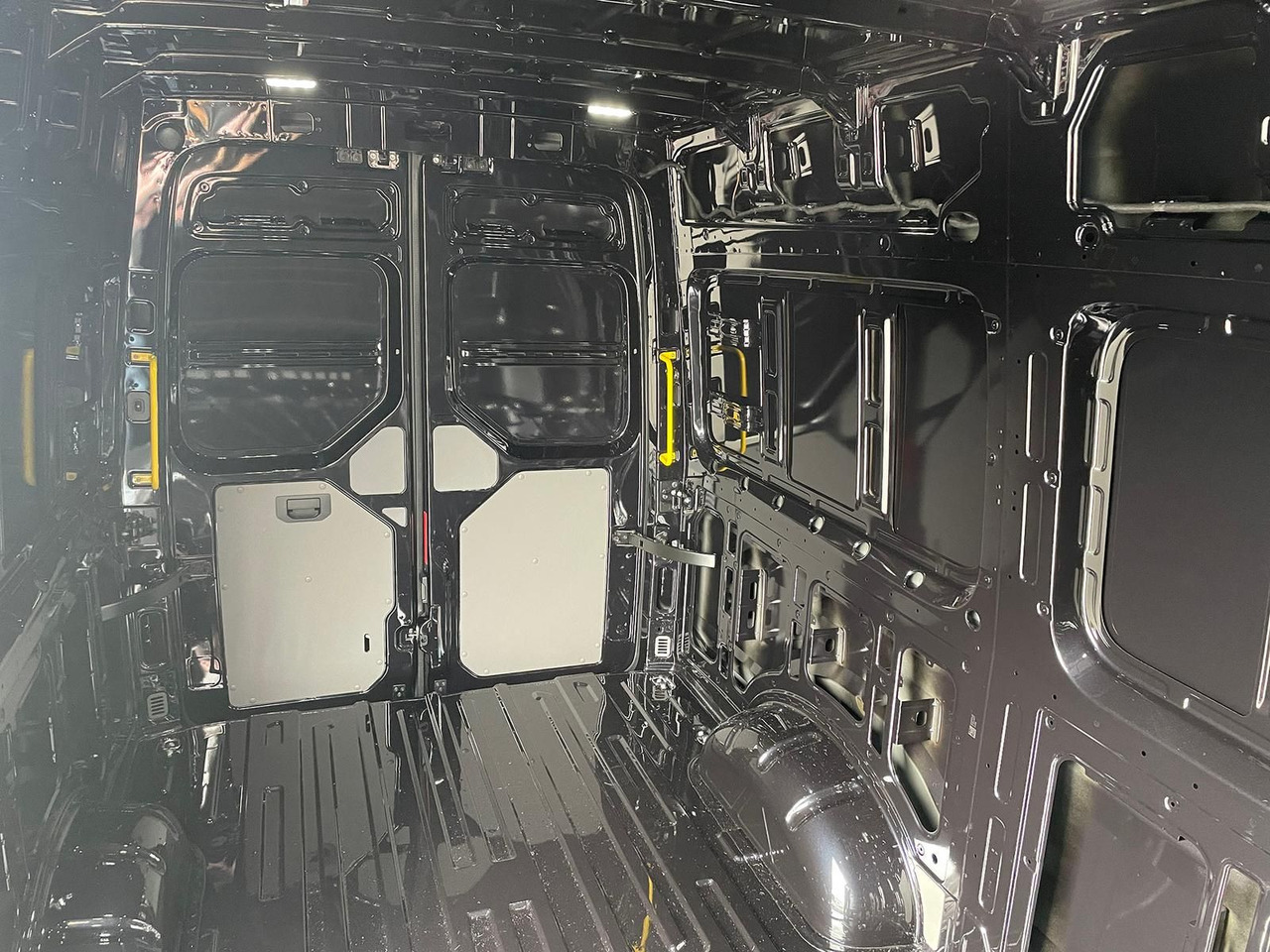 Товарно комбе, Комби со двојна кабина MAN TGE 3.160 L3H3 MIXTO RWD LED ACC RWD SHZ STANDH: слика 11 Товарно комбе, Комби со двојна кабина MAN TGE 3.160 L3H3 MIXTO RWD LED ACC RWD SHZ STANDH: слика 11