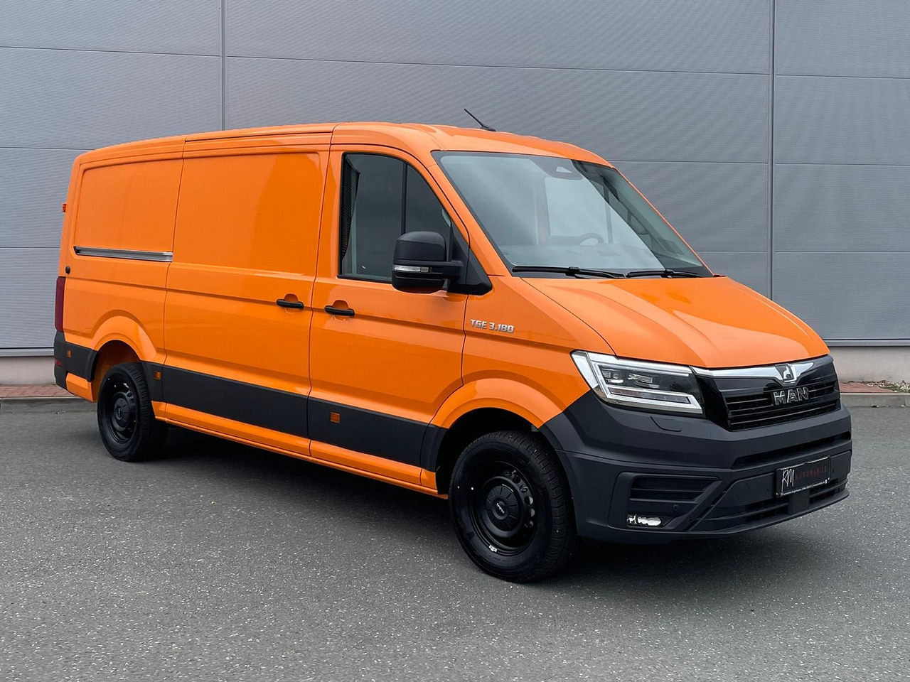 MAN TGE 3.180 Kasten L3H2 ACC LED STANDHZ NAVI - Автомобил: слика 2 MAN TGE 3.180 Kasten L3H2 ACC LED STANDHZ NAVI - Автомобил: слика 2