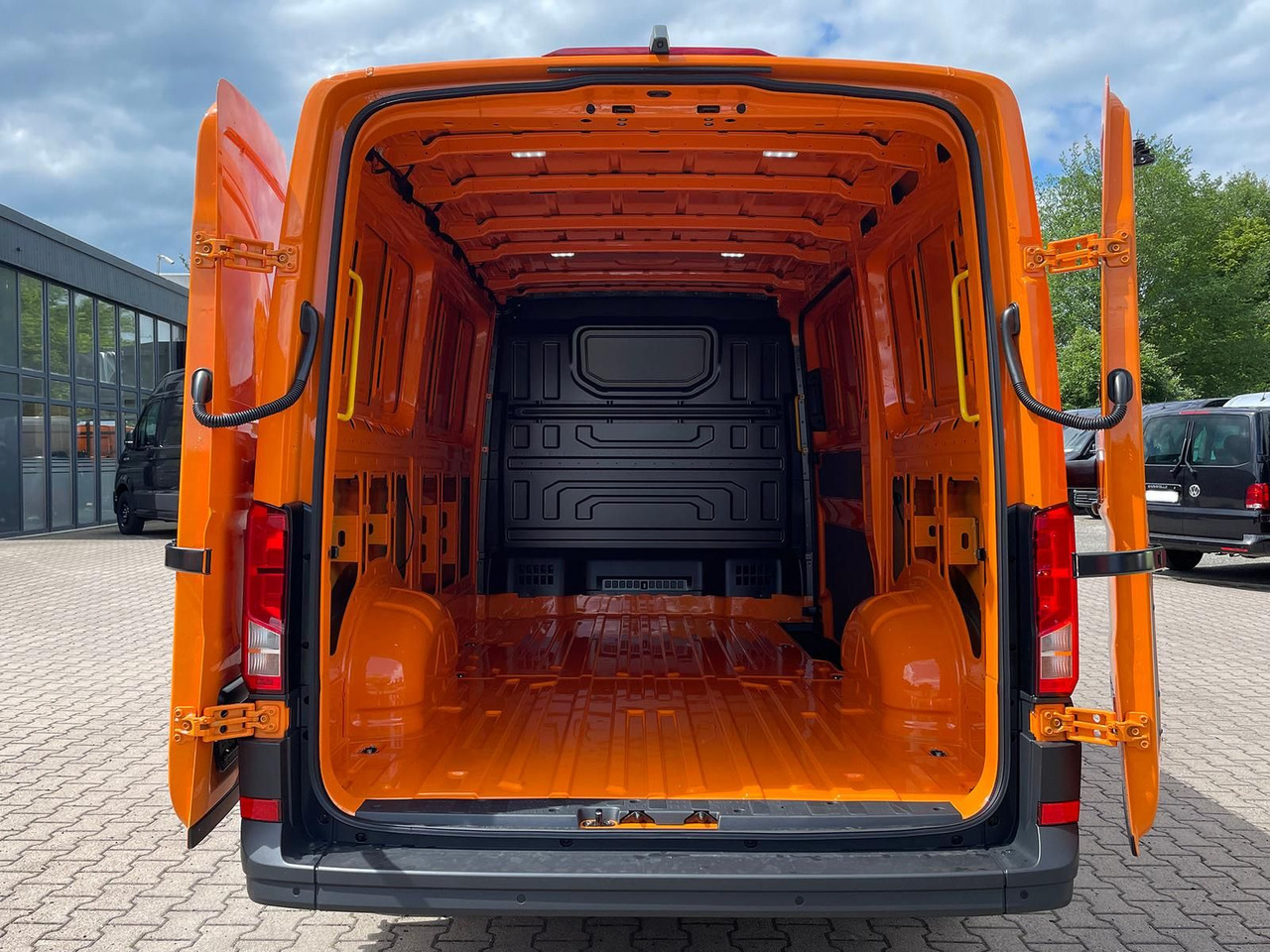 Автомобил MAN TGE 3.180 Kasten L3H2 TEMPOMAT LED STANDHZ NAVI: слика 11