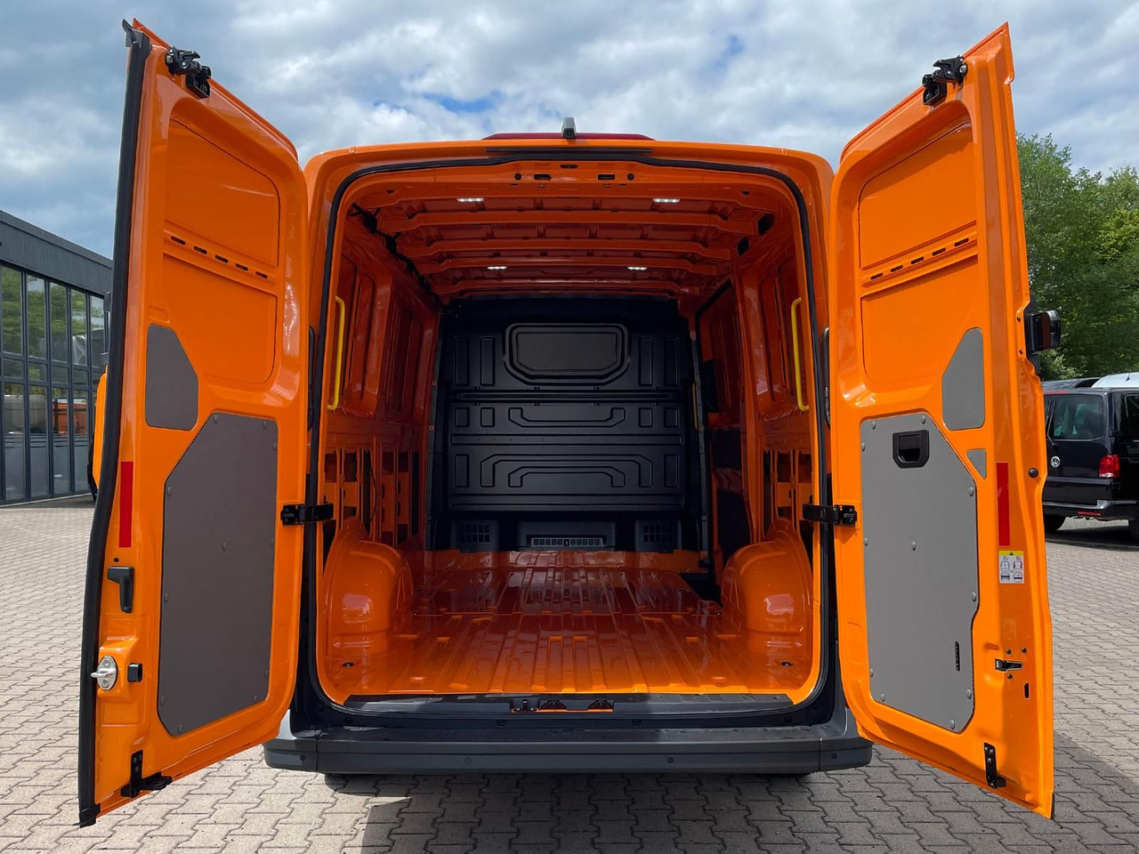 Автомобил MAN TGE 3.180 Kasten L3H2 TEMPOMAT LED STANDHZ NAVI: слика 29