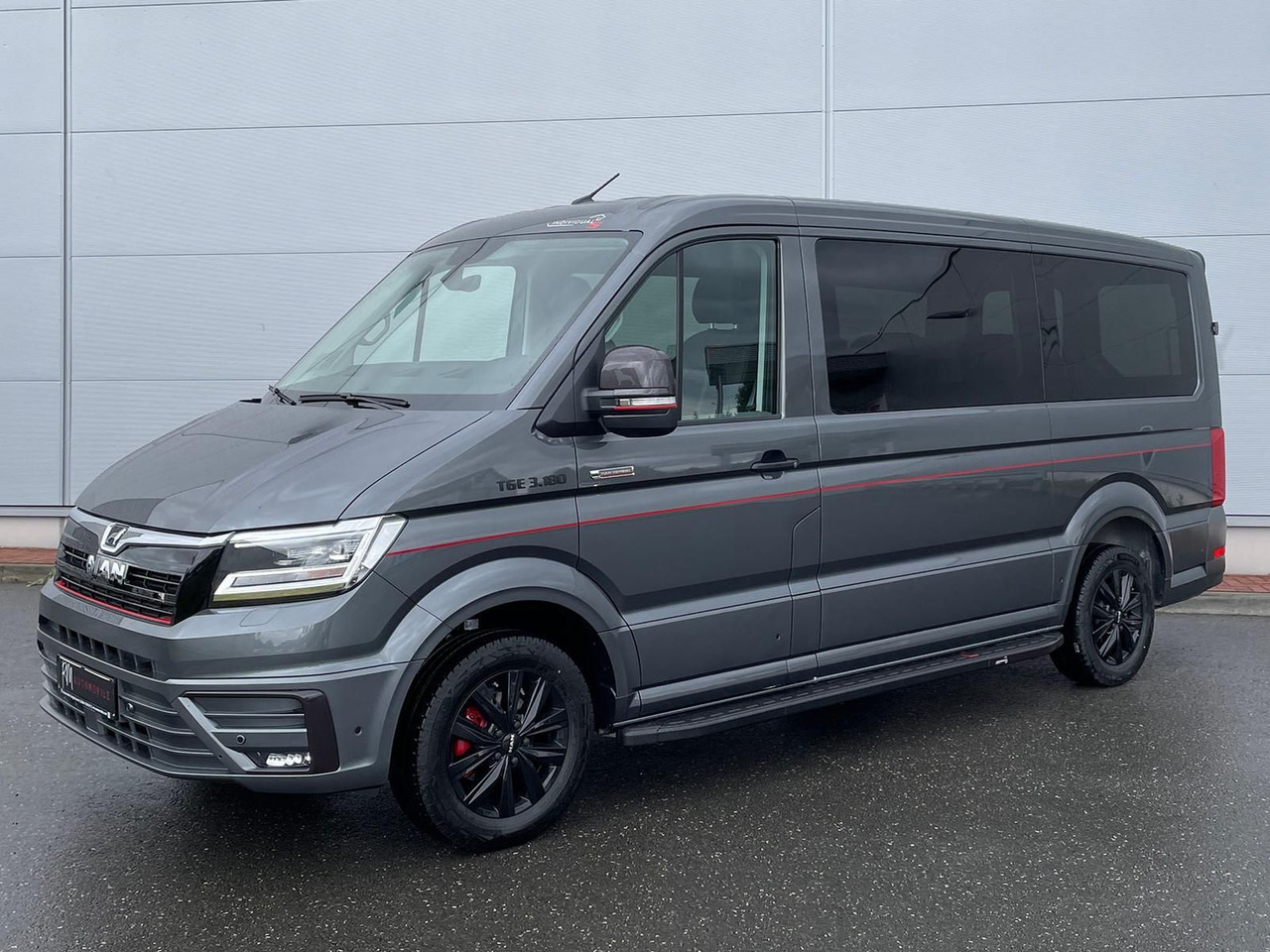 MAN TGE 3.180 Kombi L3H2 INDIVIDUAL S LED ACC NAV - Автомобил: слика 1 MAN TGE 3.180 Kombi L3H2 INDIVIDUAL S LED ACC NAV - Автомобил: слика 1