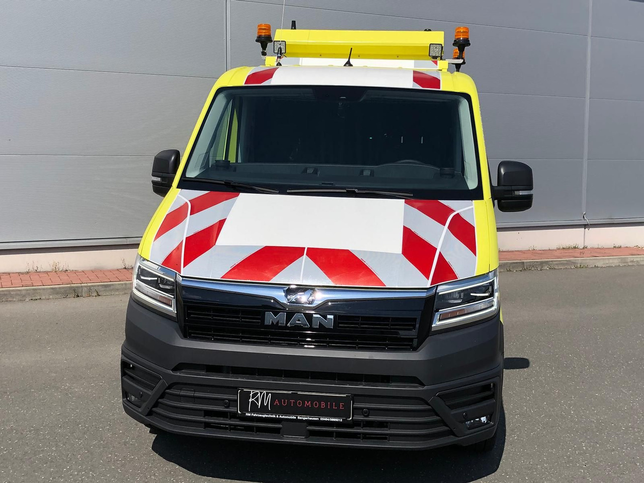 MAN TGE 3.180 L3H2 BF 4 BEGLEITFAHRZEUG ACC LED NAVI - Товарно комбе: слика 4 MAN TGE 3.180 L3H2 BF 4 BEGLEITFAHRZEUG ACC LED NAVI - Товарно комбе: слика 4