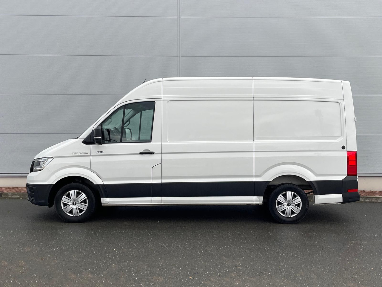 MAN TGE 3.180 L3H3 Kasten 4x4 AUTOM DIFF AHK TEMP - Товарно комбе: слика 5 MAN TGE 3.180 L3H3 Kasten 4x4 AUTOM DIFF AHK TEMP - Товарно комбе: слика 5