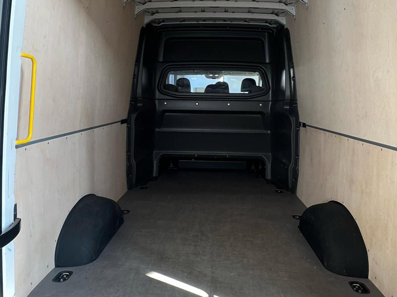 MAN TGE 3.180 L3H3 MIXTO 4x4 STANDHZ DIFF AHK ACC - Товарно комбе, Комби со двојна кабина: слика 5 MAN TGE 3.180 L3H3 MIXTO 4x4 STANDHZ DIFF AHK ACC - Товарно комбе, Комби со двојна кабина: слика 5