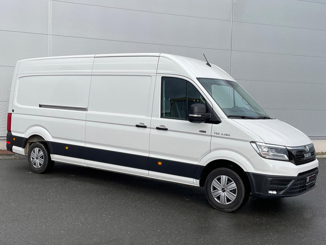 MAN TGE 3.180 L4H3 Kasten 4x4 Autom LED TEMPOMAT AHK - Автомобил: слика 2 MAN TGE 3.180 L4H3 Kasten 4x4 Autom LED TEMPOMAT AHK - Автомобил: слика 2