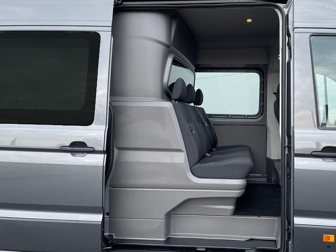 MAN TGE 3.180 L4H3 MIXTO STANDHZ ACC LED SITZHZ - Автомобил: слика 5 MAN TGE 3.180 L4H3 MIXTO STANDHZ ACC LED SITZHZ - Автомобил: слика 5