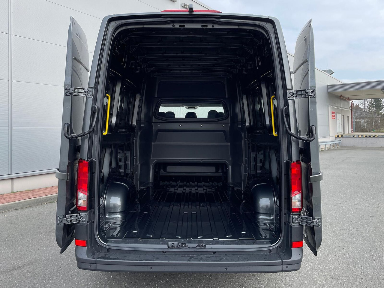 Автомобил MAN TGE 3.180 L4H3 MIXTO STANDHZ ACC LED SITZHZ: слика 9