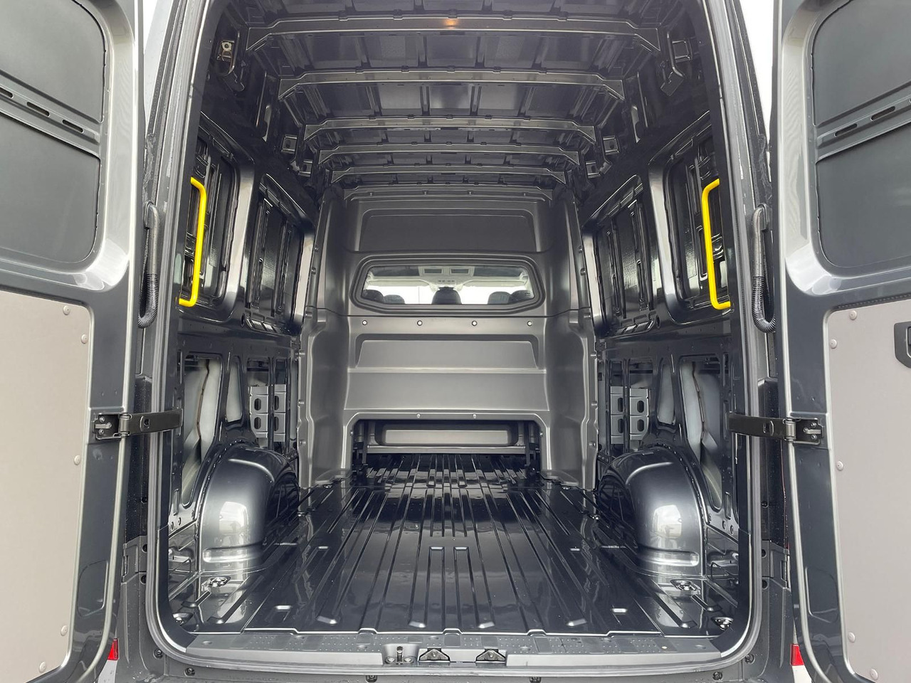 Автомобил MAN TGE 3.180 L4H3 MIXTO STANDHZ ACC LED SITZHZ: слика 8