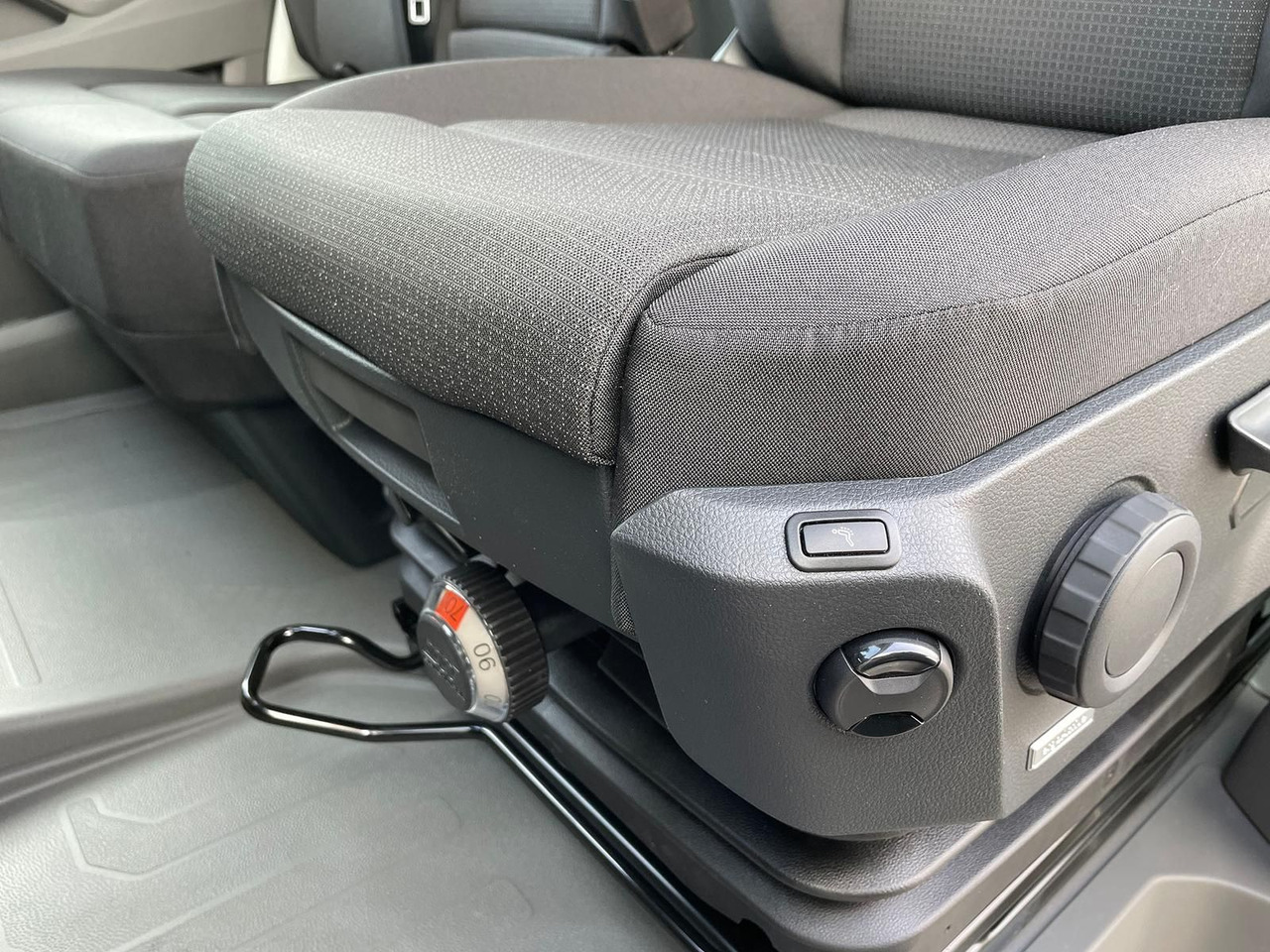 Комбе со отворен сандак, Комби со двојна кабина MAN TGE 3.180 Pritsche DOKA LR KAMERA AHK SITZHZ: слика 24