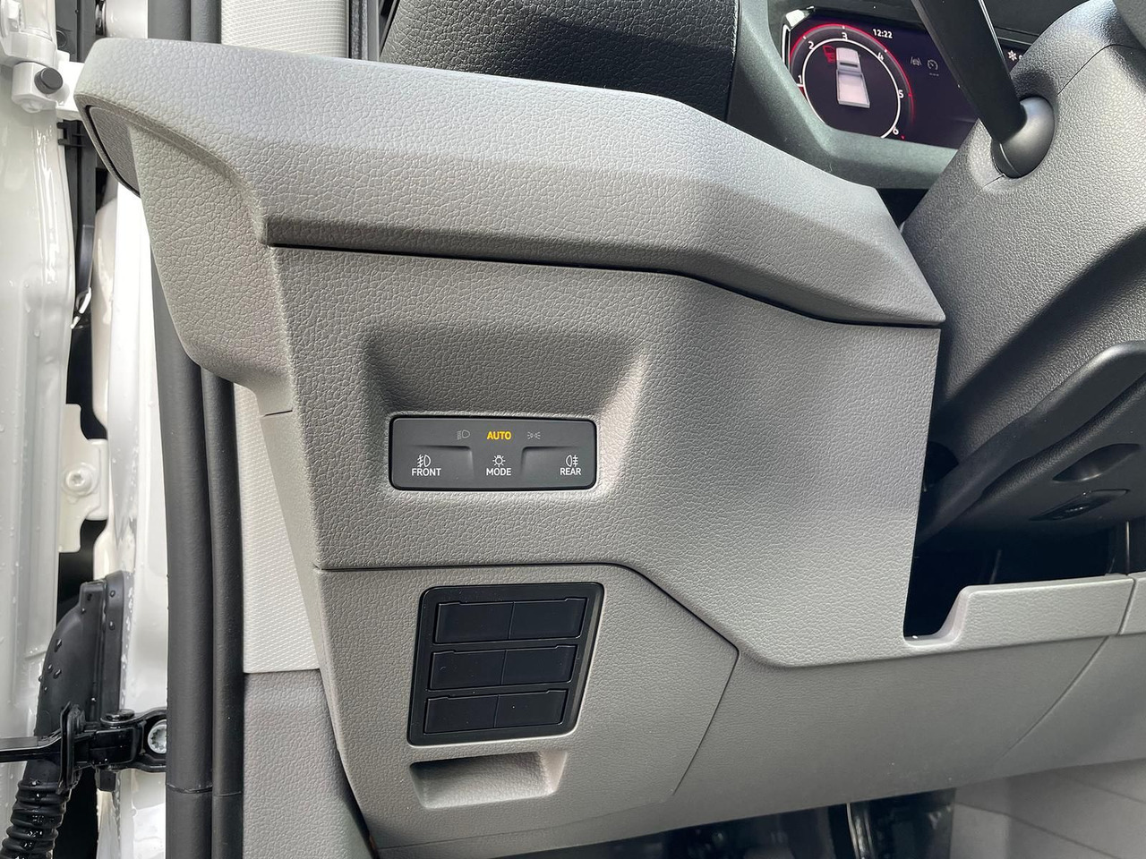 Комбе со отворен сандак, Комби со двојна кабина MAN TGE 3.180 Pritsche DOKA LR KAMERA AHK SITZHZ: слика 31