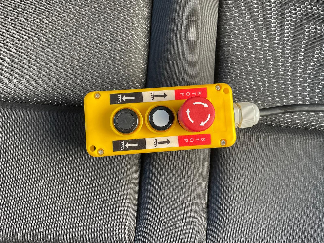 Комби кипер, Комби со двојна кабина MAN TGE 3.180 Pritsche KIPPER DOKA LR 4x4 ACC LED: слика 32