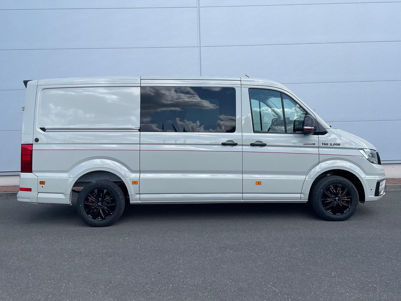 MAN TGE 3.200 L3H2 MIXTO 4x4 Individual S ACC STHZ - Автомобил: слика 5 MAN TGE 3.200 L3H2 MIXTO 4x4 Individual S ACC STHZ - Автомобил: слика 5
