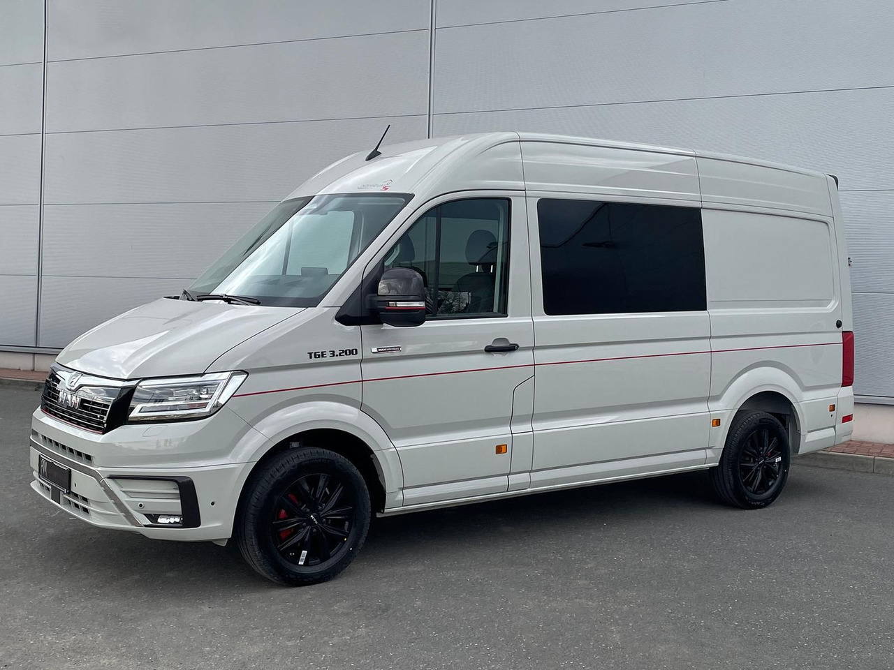 MAN TGE 3.200 L3H3 MIXTO 4x4 Individual S ACC STANDH - Товарно комбе, Комби со двојна кабина: слика 1 MAN TGE 3.200 L3H3 MIXTO 4x4 Individual S ACC STANDH - Товарно комбе, Комби со двојна кабина: слика 1