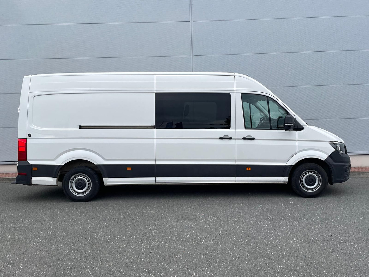 Volkswagen Crafter Kasten 35 L4H3 AHK KLIMA DAB PDC KAMERA - Товарно комбе: слика 5 Volkswagen Crafter Kasten 35 L4H3 AHK KLIMA DAB PDC KAMERA - Товарно комбе: слика 5