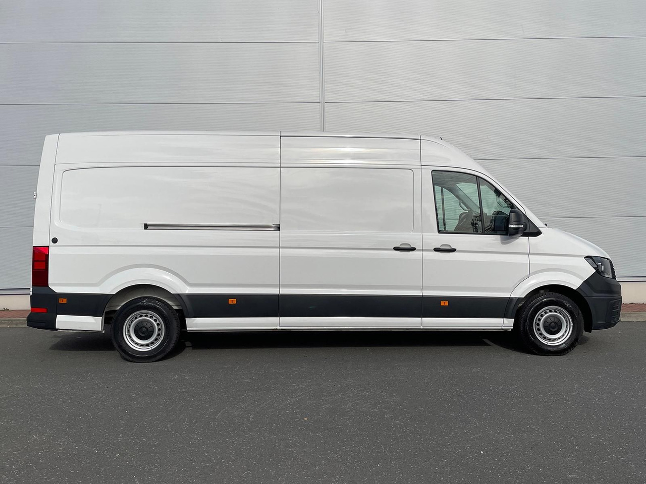 Volkswagen Crafter Kasten 35 L4H3 KAMERA PDC DAB KLIMA MFL - Товарно комбе: слика 5 Volkswagen Crafter Kasten 35 L4H3 KAMERA PDC DAB KLIMA MFL - Товарно комбе: слика 5