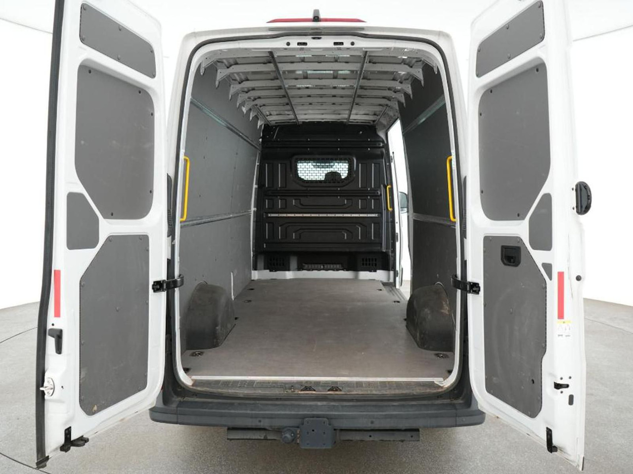 Volkswagen Crafter Kasten 35 L4H3 KAMERA PDC DAB KLIMA MFL - Товарно комбе: слика 5 Volkswagen Crafter Kasten 35 L4H3 KAMERA PDC DAB KLIMA MFL - Товарно комбе: слика 5