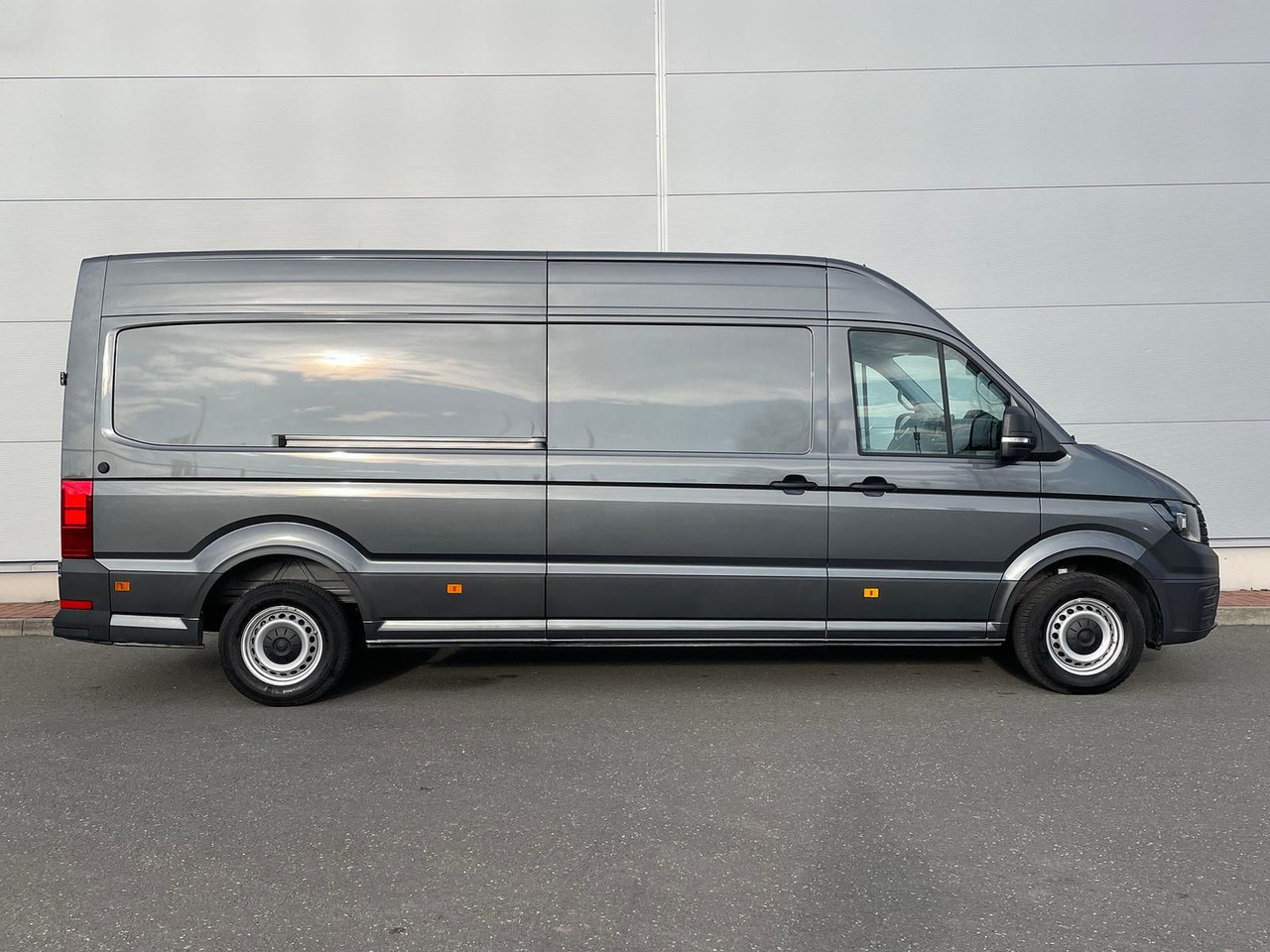 Volkswagen Crafter Kasten 35 L4H3 PDC DAB KAMERA KLIMA MFL - Товарно комбе: слика 5 Volkswagen Crafter Kasten 35 L4H3 PDC DAB KAMERA KLIMA MFL - Товарно комбе: слика 5