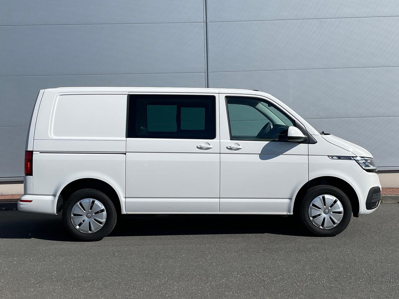 Volkswagen T6.1 Transporter Kasten 4M ACC PDC KAMERA STANDH - Товарно комбе: слика 5 Volkswagen T6.1 Transporter Kasten 4M ACC PDC KAMERA STANDH - Товарно комбе: слика 5