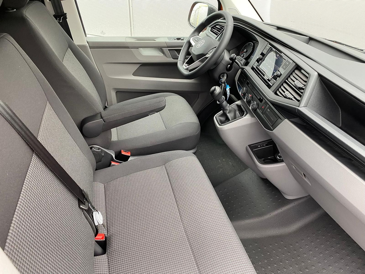 Товарно комбе Volkswagen T6.1 Transporter Kasten lang LED PDC KLIMA SITZH: слика 14