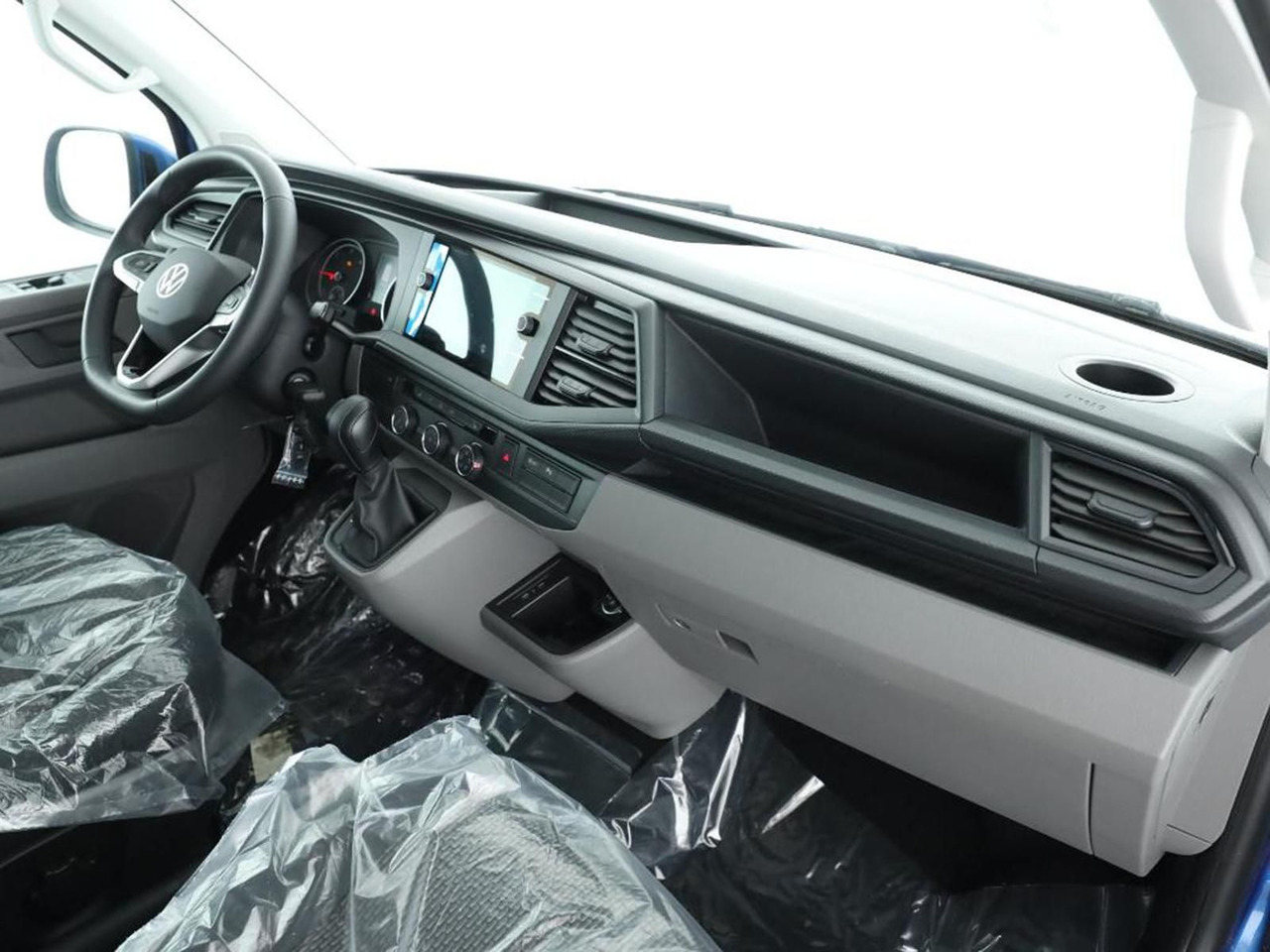 Volkswagen T6.1 Transporter Kombi KR Autom. LED TEMP SITZHZ - Минибус, Патничко комбе: слика 3 Volkswagen T6.1 Transporter Kombi KR Autom. LED TEMP SITZHZ - Минибус, Патничко комбе: слика 3