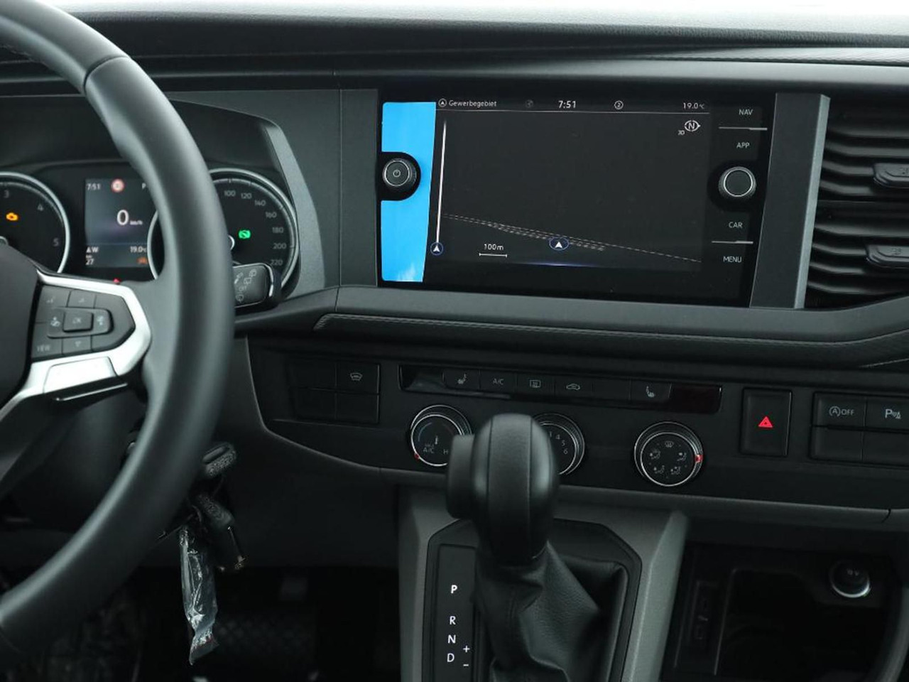 Volkswagen T6.1 Transporter Kombi KR Autom. LED TEMP SITZHZ - Минибус, Патничко комбе: слика 5 Volkswagen T6.1 Transporter Kombi KR Autom. LED TEMP SITZHZ - Минибус, Патничко комбе: слика 5