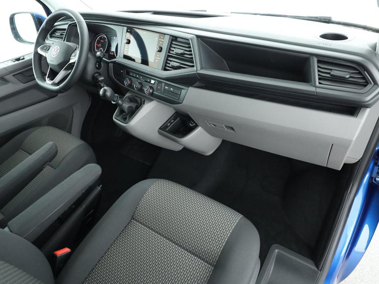 Volkswagen T6.1 Transporter Kombi KR LED STANDHZ ACC NAVI - Караван: слика 3 Volkswagen T6.1 Transporter Kombi KR LED STANDHZ ACC NAVI - Караван: слика 3