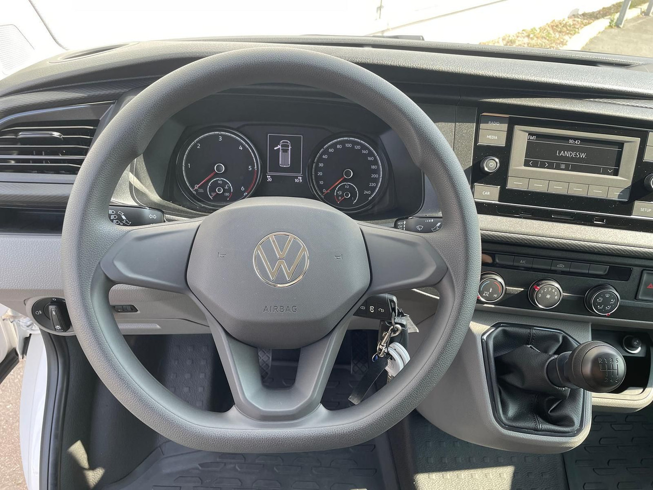 Патничко комбе Volkswagen T6.1 Transporter MIXTO LR 2.0 TDI KLIMA PDC: слика 15