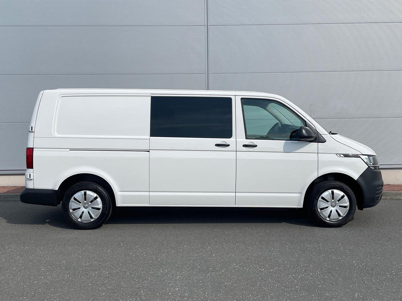 Volkswagen T6.1 Transporter MIXTO LR 2.0 TDI KLIMA PDC - Товарно комбе, Комби со двојна кабина: слика 5 Volkswagen T6.1 Transporter MIXTO LR 2.0 TDI KLIMA PDC - Товарно комбе, Комби со двојна кабина: слика 5