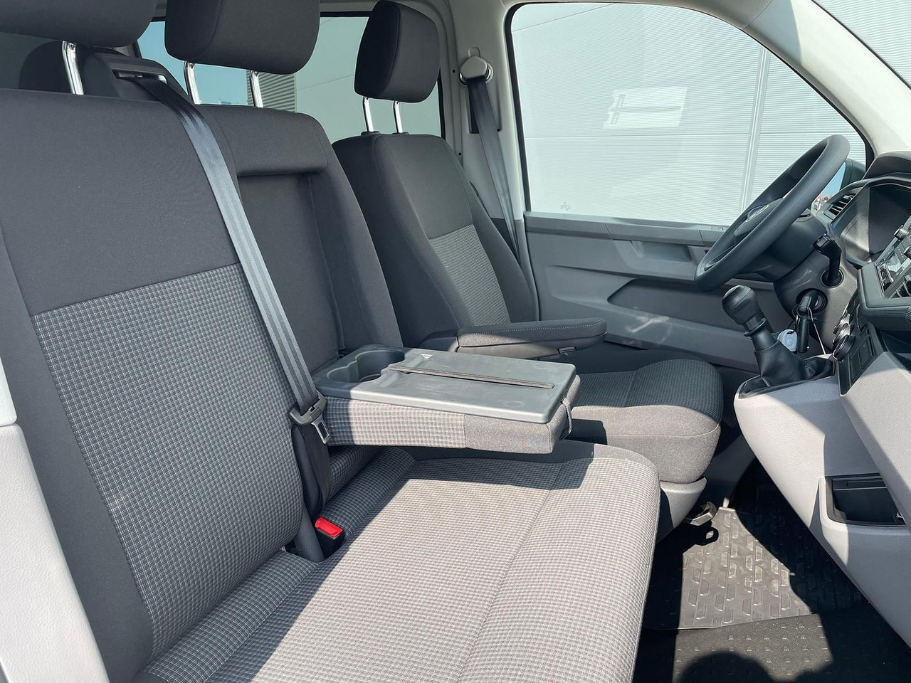 Патничко комбе Volkswagen T6.1 Transporter MIXTO LR 2.0 TDI KLIMA PDC: слика 12