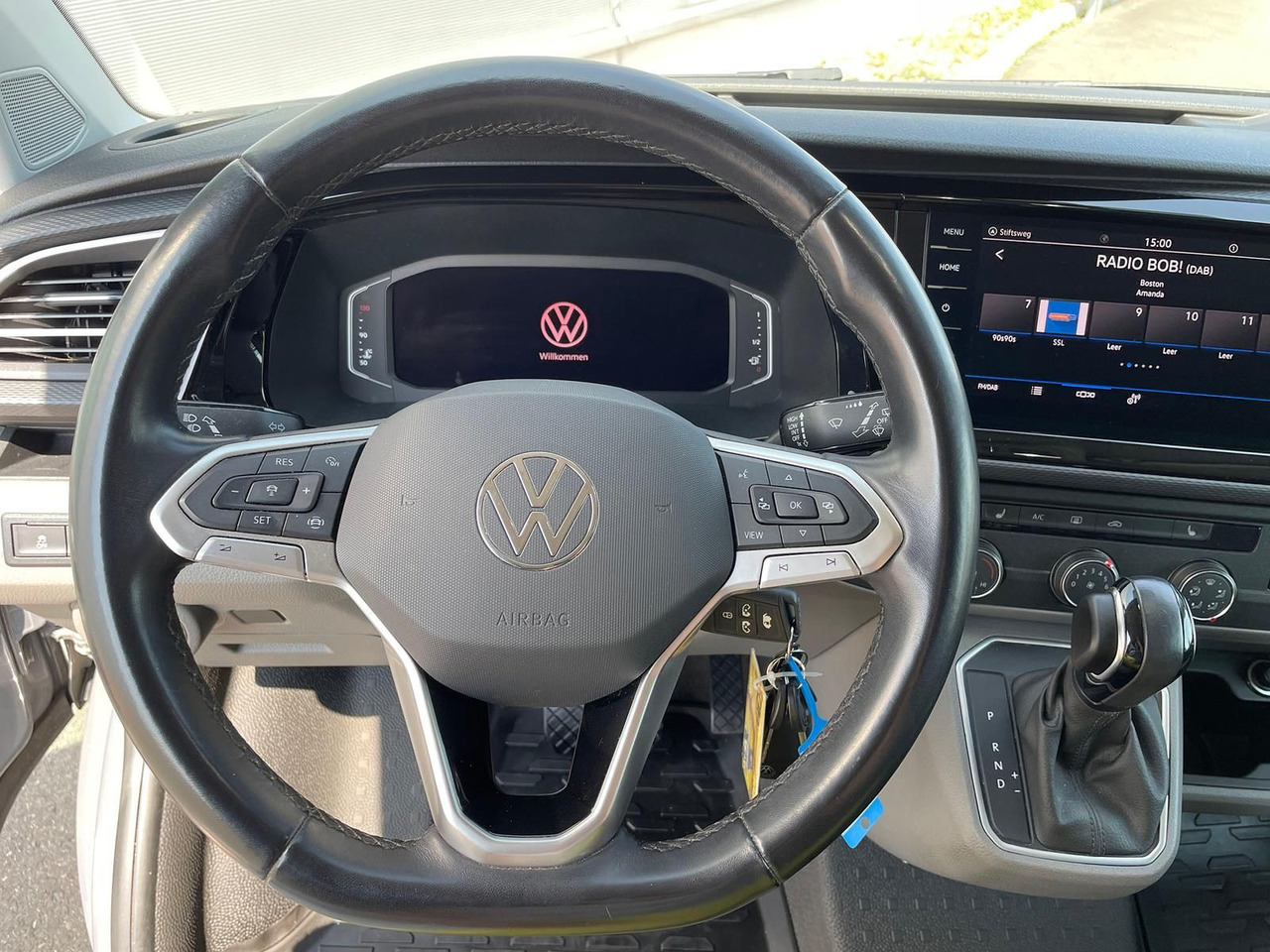 Товарно комбе Volkswagen T6.1 Transporter lang 4M LED BEAR LOCK KAM DAB: слика 14