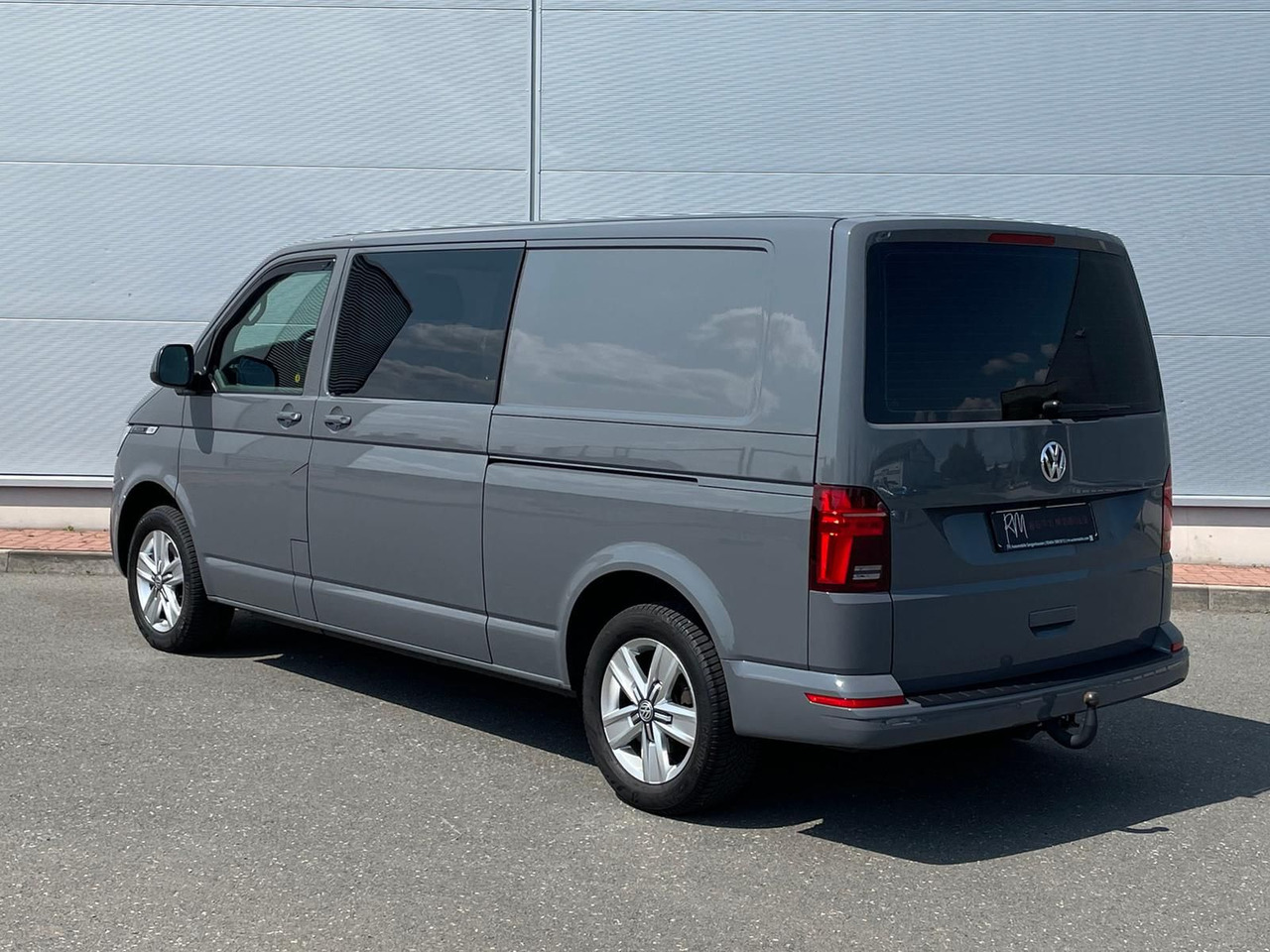 Товарно комбе Volkswagen T6.1 Transporter lang 4M LED BEAR LOCK KAM DAB: слика 8