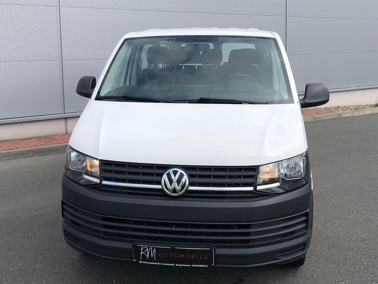 Volkswagen T6 Transporter 2.0 TDI Kombi lang 9-SITZE TEMP - Автомобил: слика 4 Volkswagen T6 Transporter 2.0 TDI Kombi lang 9-SITZE TEMP - Автомобил: слика 4